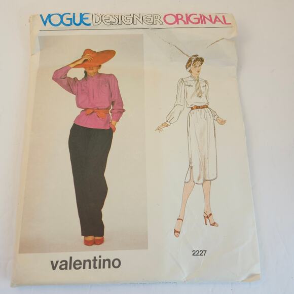 Vogue Designer Original Valentino Pattern 2227 Size 10 UNCUT Dress Pants Top - Picture 1 of 7